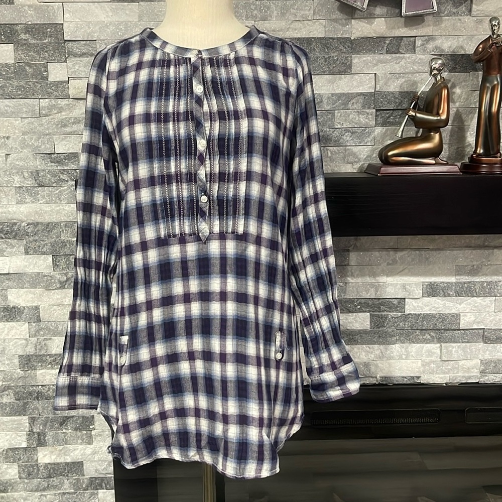 American Eagle Shirt Size 10? (Fit S) Plaid Long Sleeve Henley